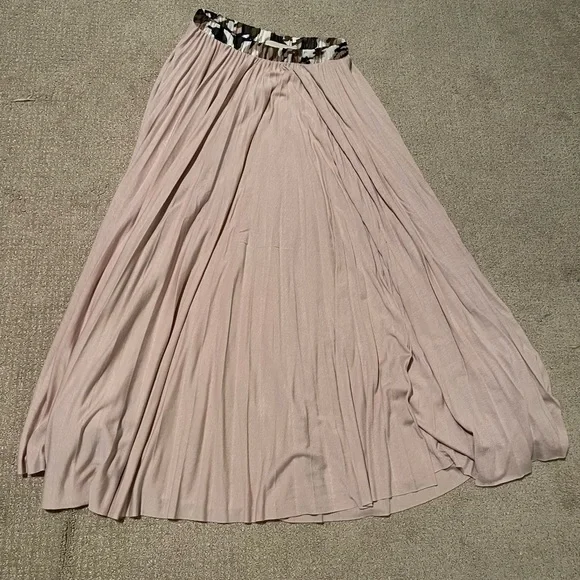 Loyd ford pale pink pleated skirt - Picture 2 of 7